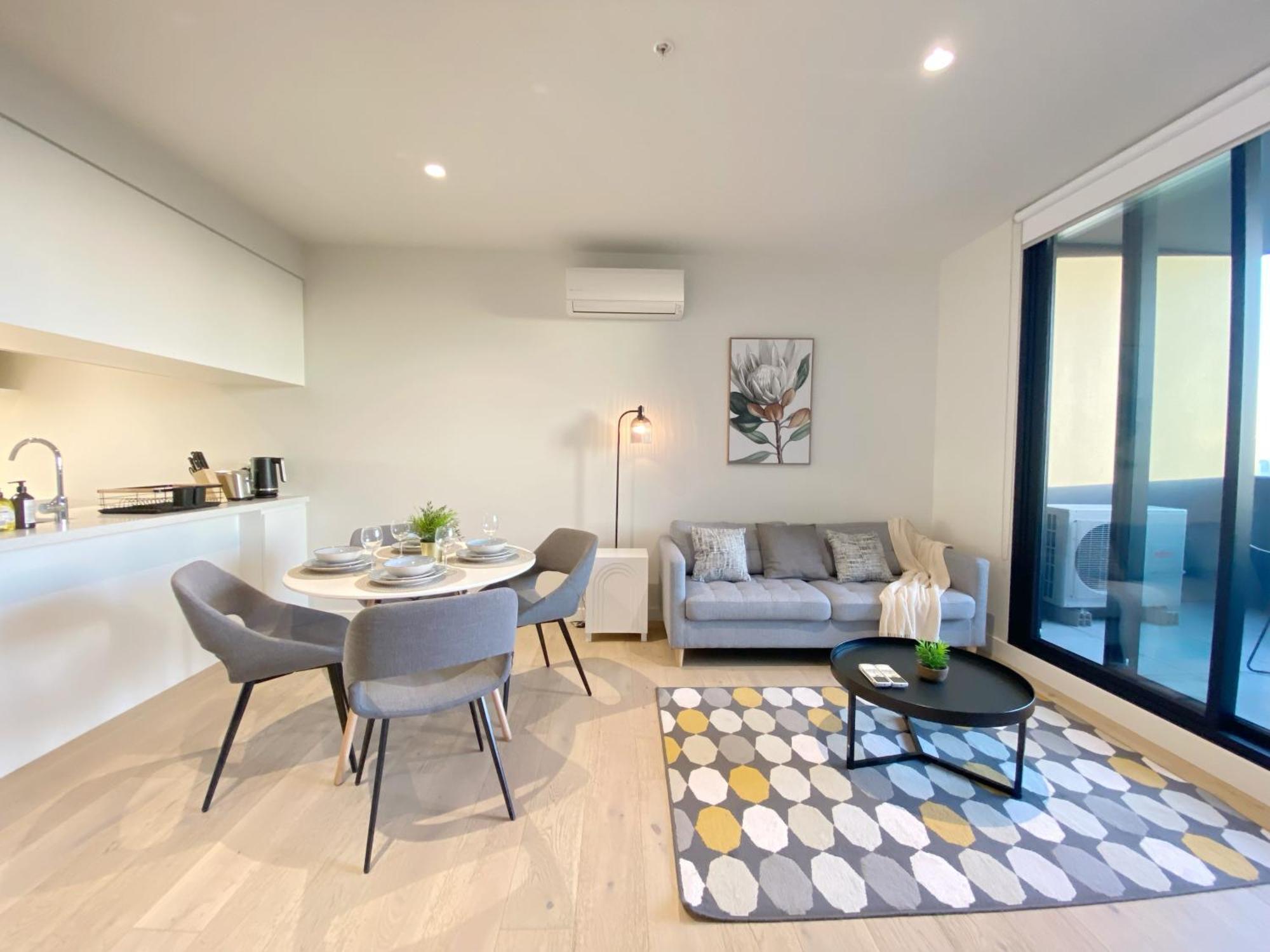 Modern Comfort - 2b2b With Balcony & Parking Apartment