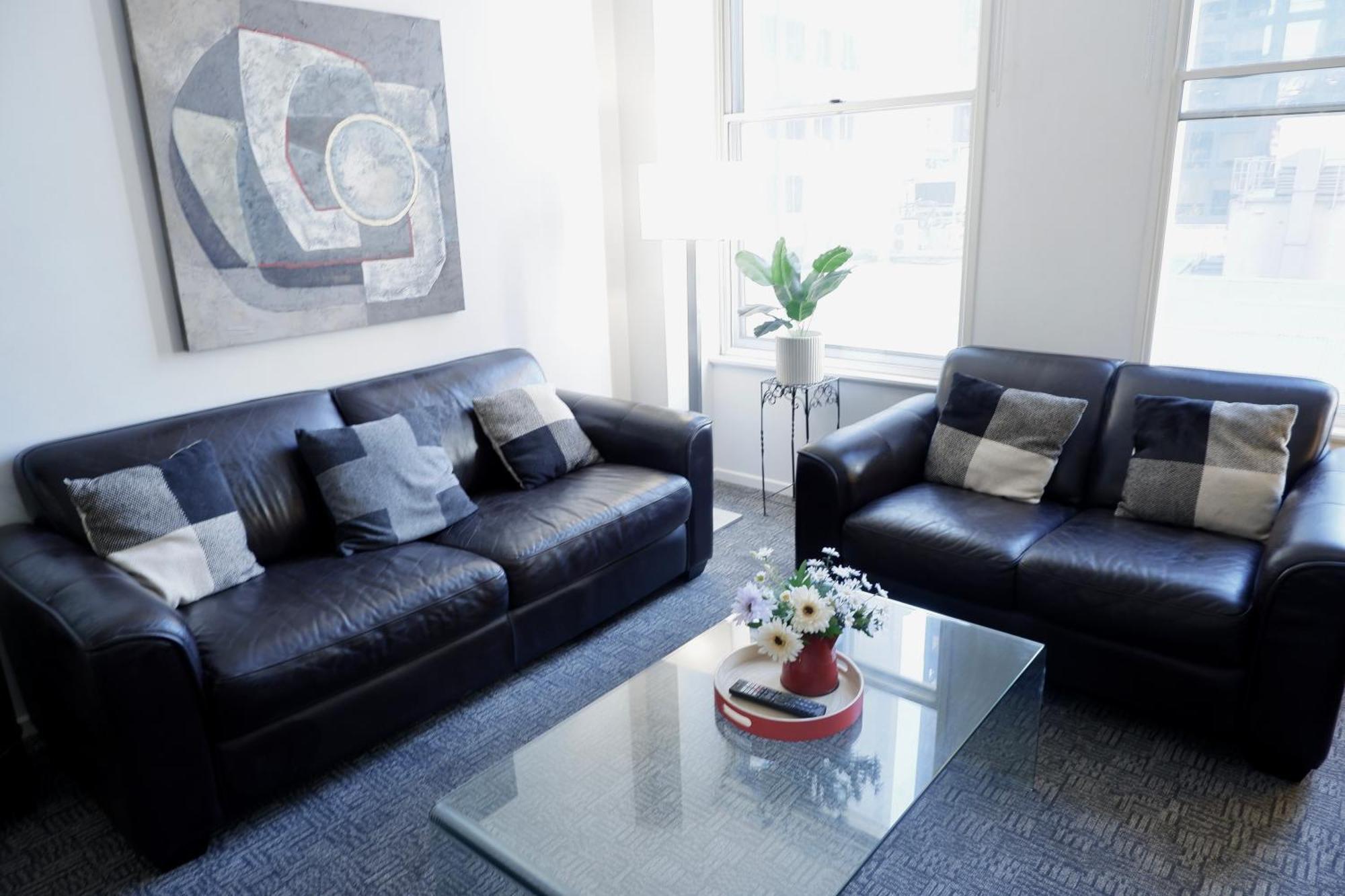 Apartment Two Bedroom Treasure On William - Sleeps 4 Melbourne