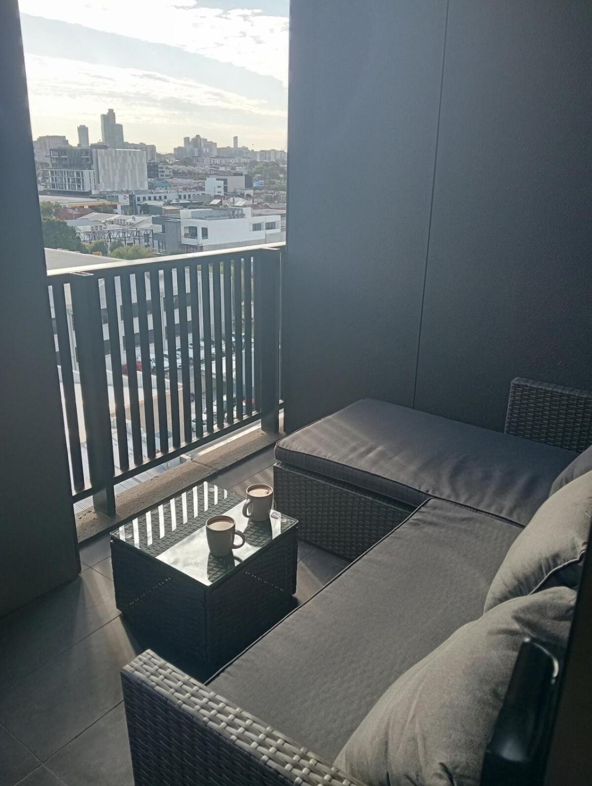 Views South Apartment