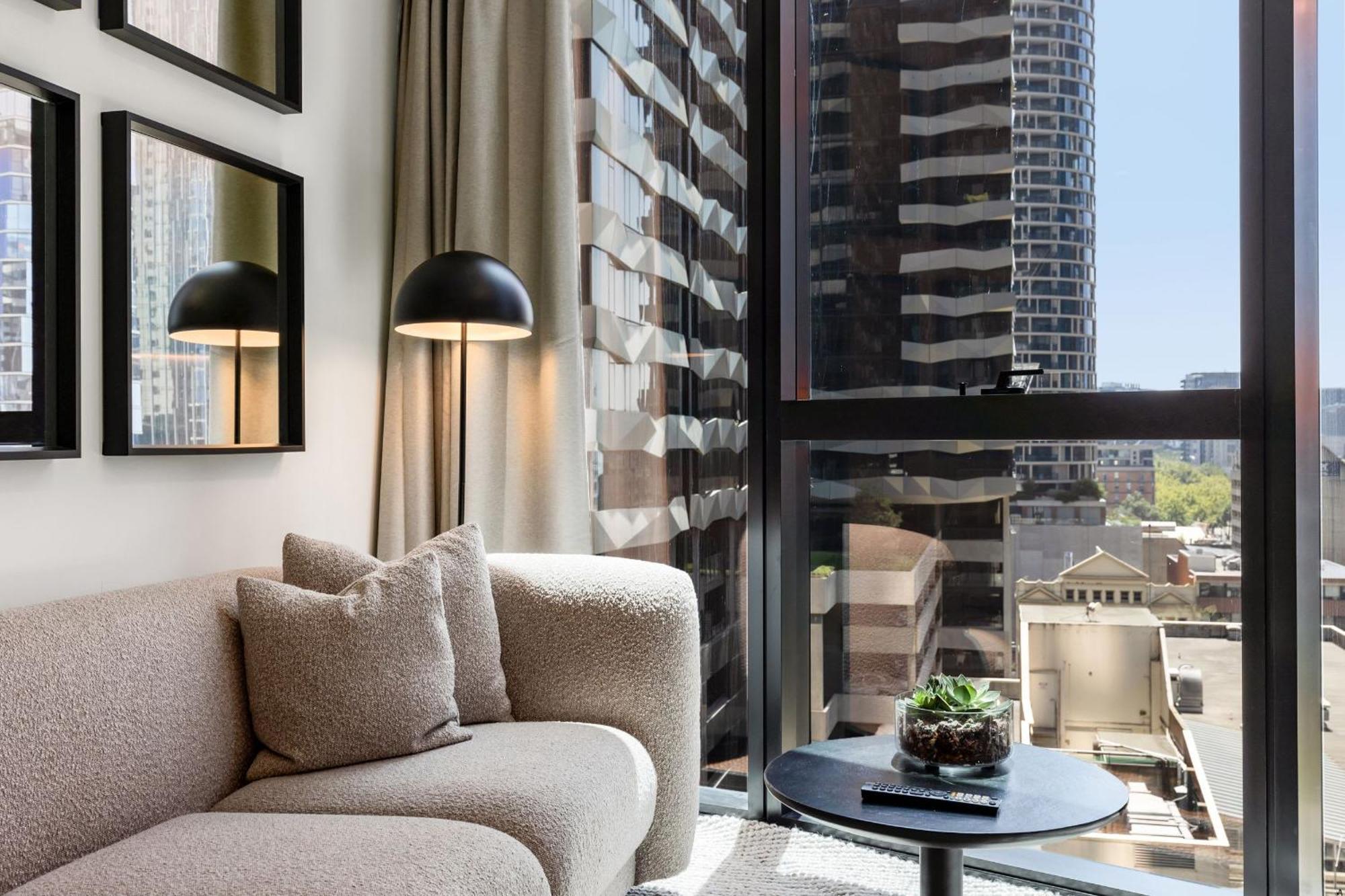 Luxuria - Uno Melbourne