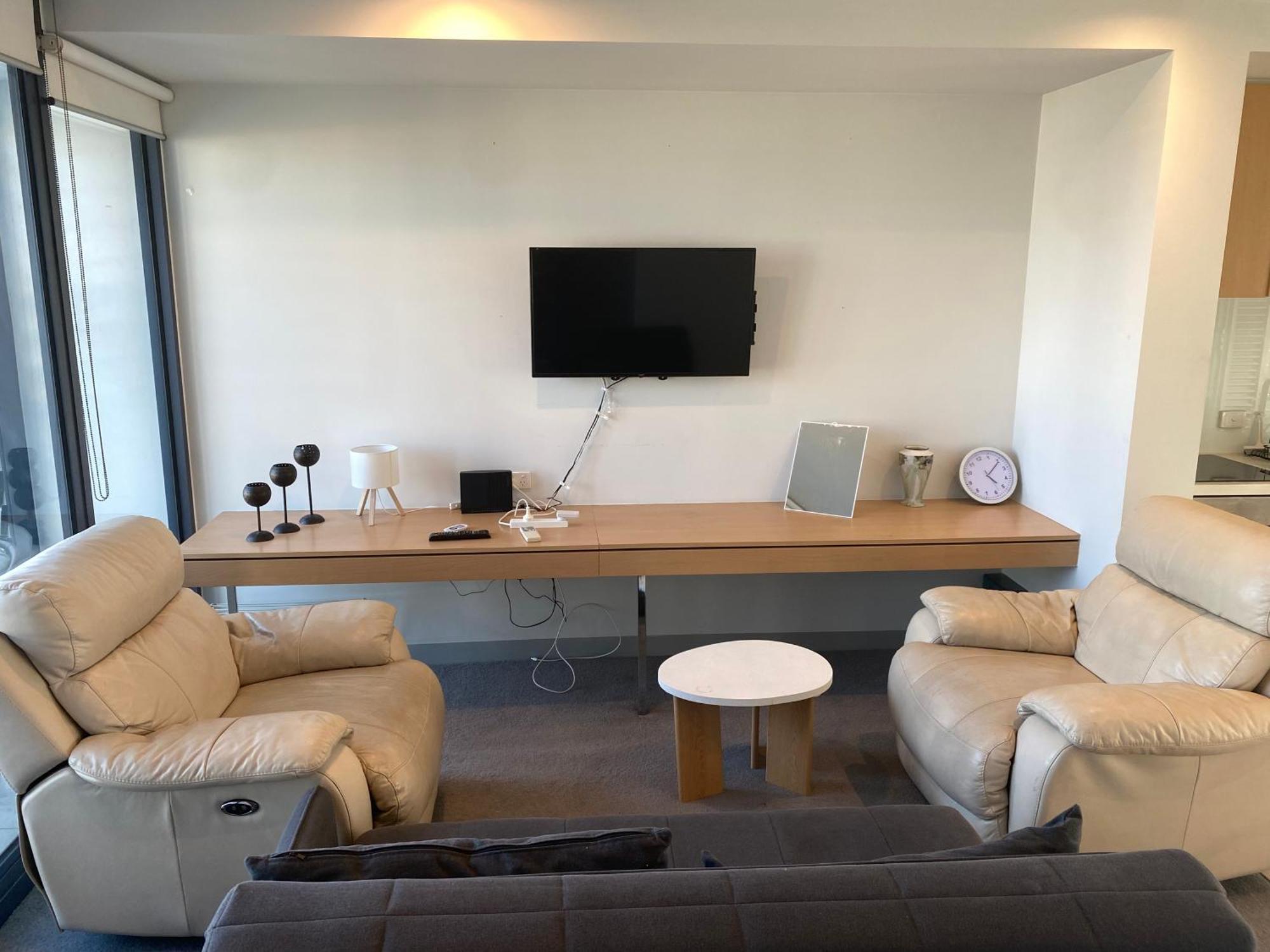 Great Location Of Crown Apartment