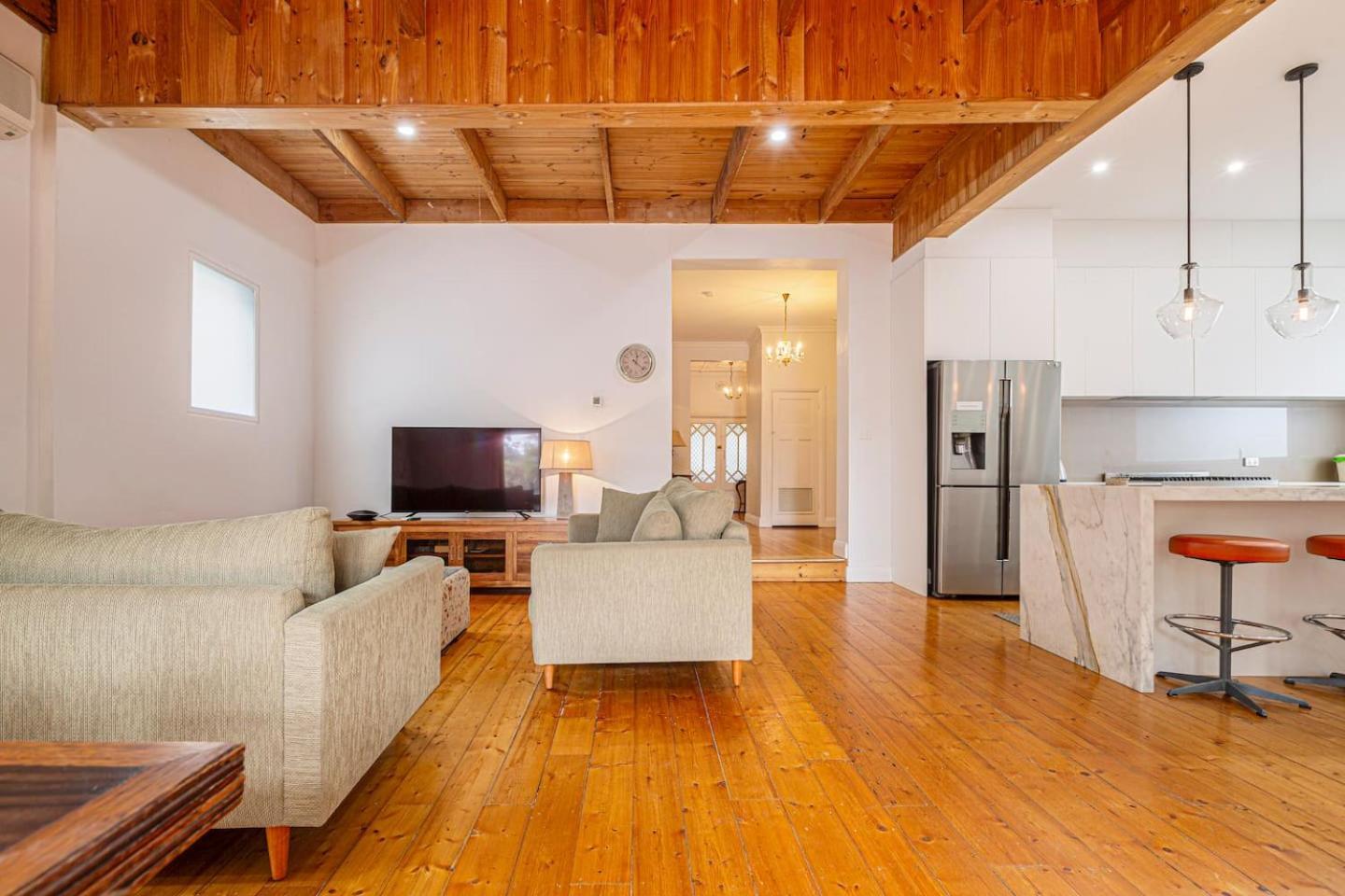 The Sylvan - Timeless Elegance Near Brighton Holiday home Melbourne
