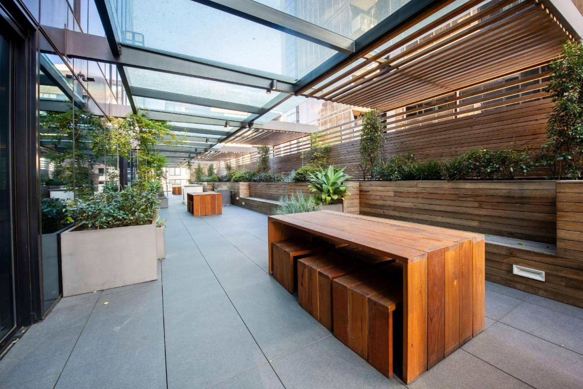Apartment Stunning On Lvl 66 Car Park Pool Gym Melbourne