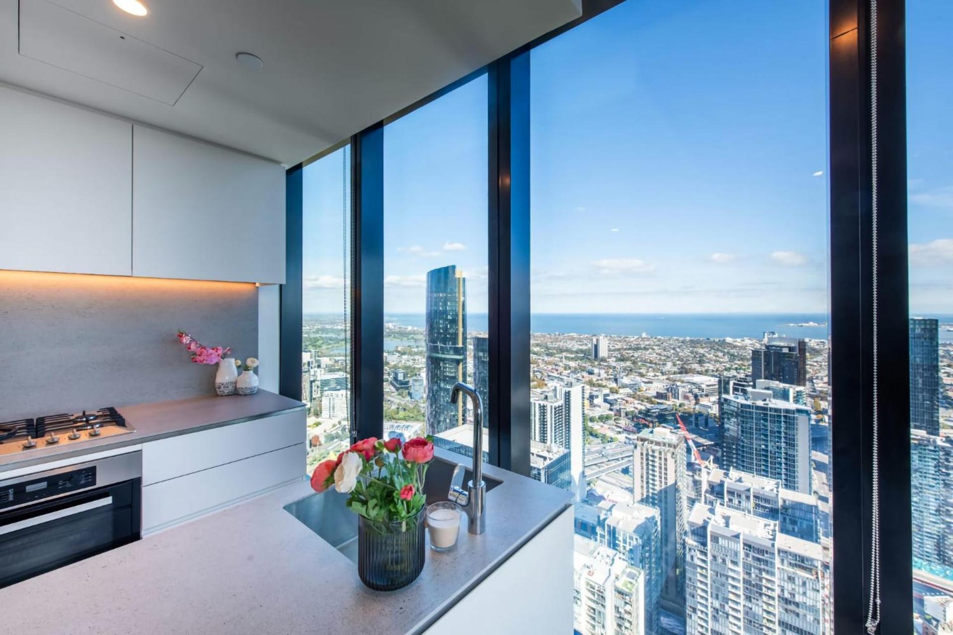 Stunning On Lvl 66 Car Park Pool Gym Apartment