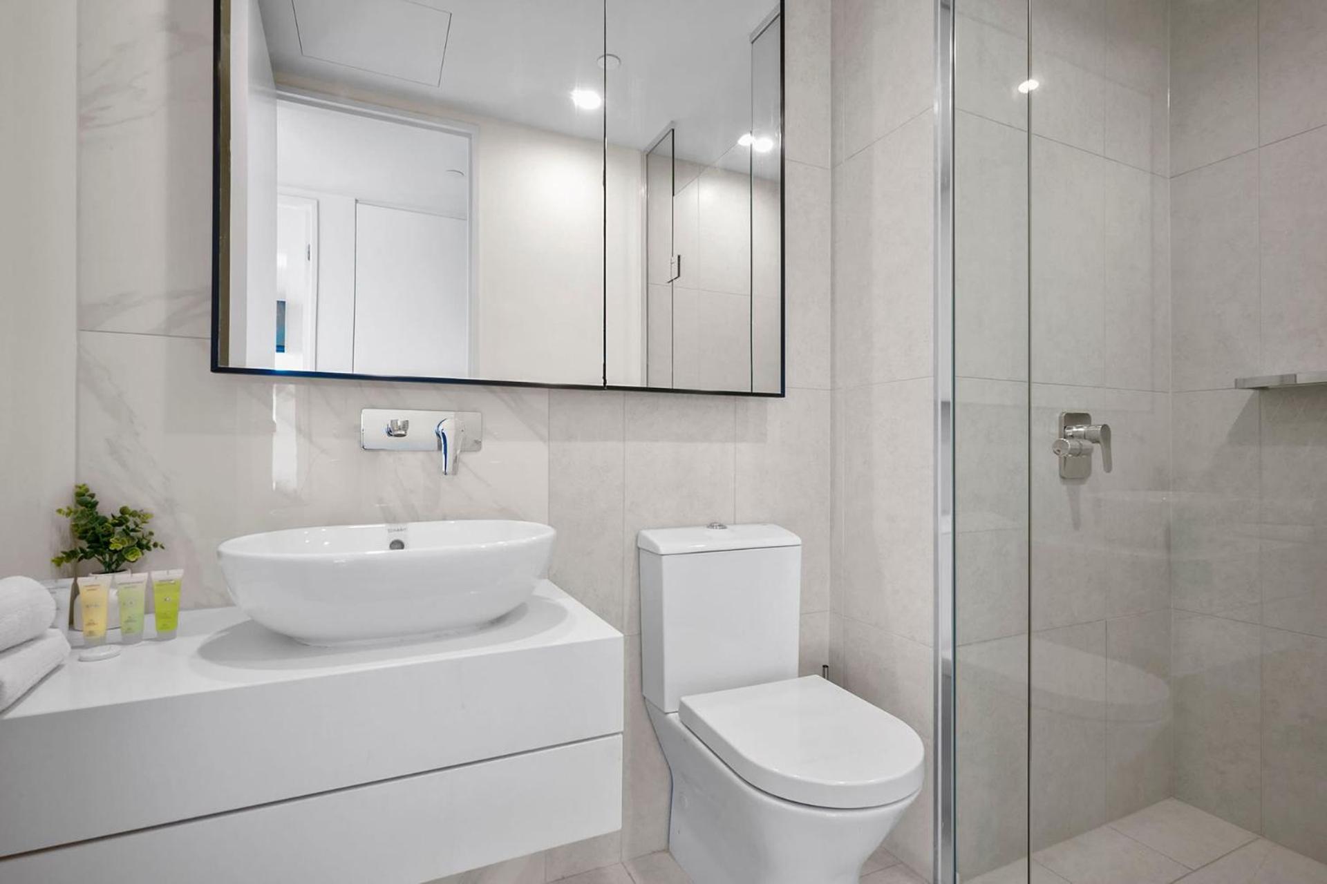 Apartment Stylish 2br On St Kilda Rd With Pool & Parking Melbourne