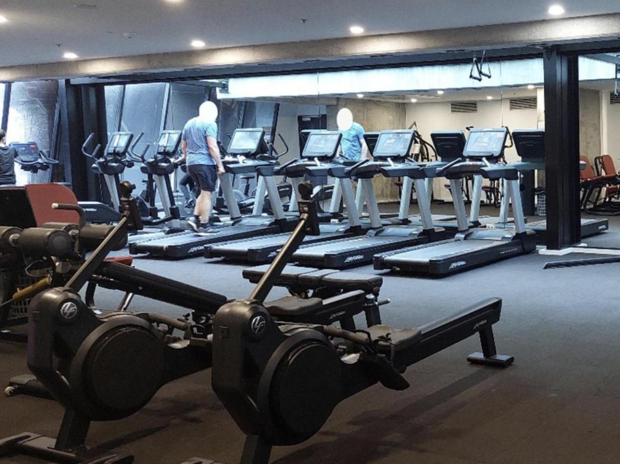 Modern 2 King Bed Street View Next To Southern Cross With Gym, Swimming Pool, Bbq And Sauna