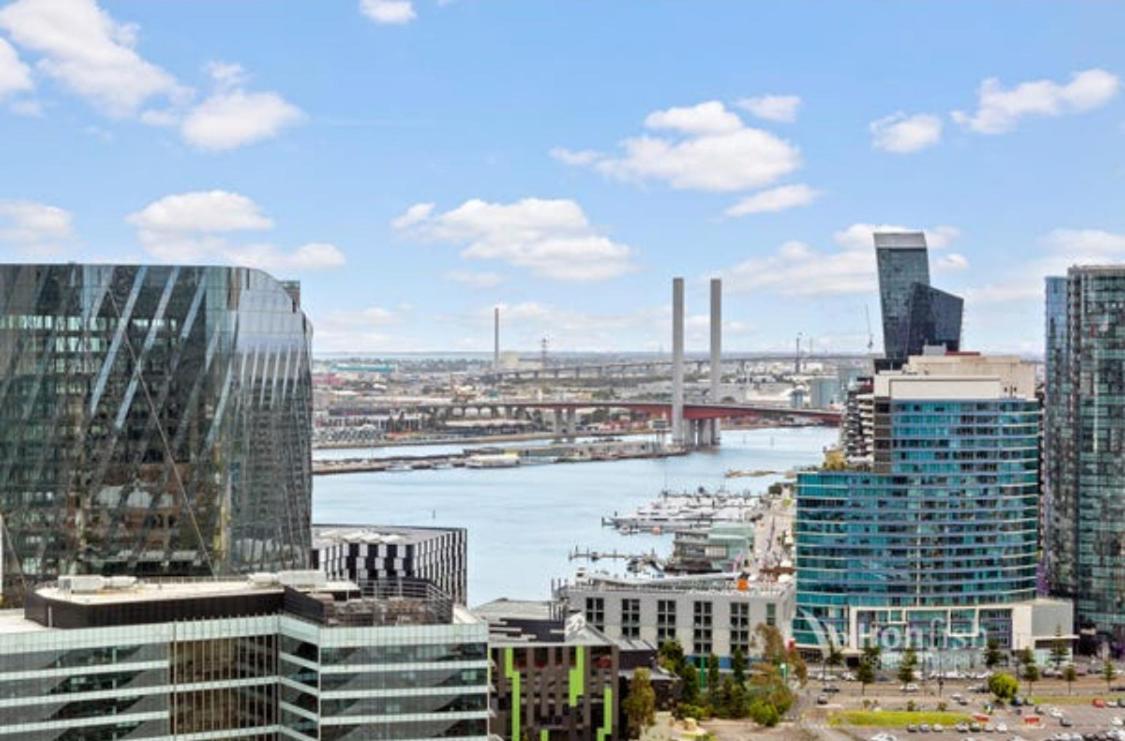 A In Shared Cbd Near Southern Cross Melbourne
