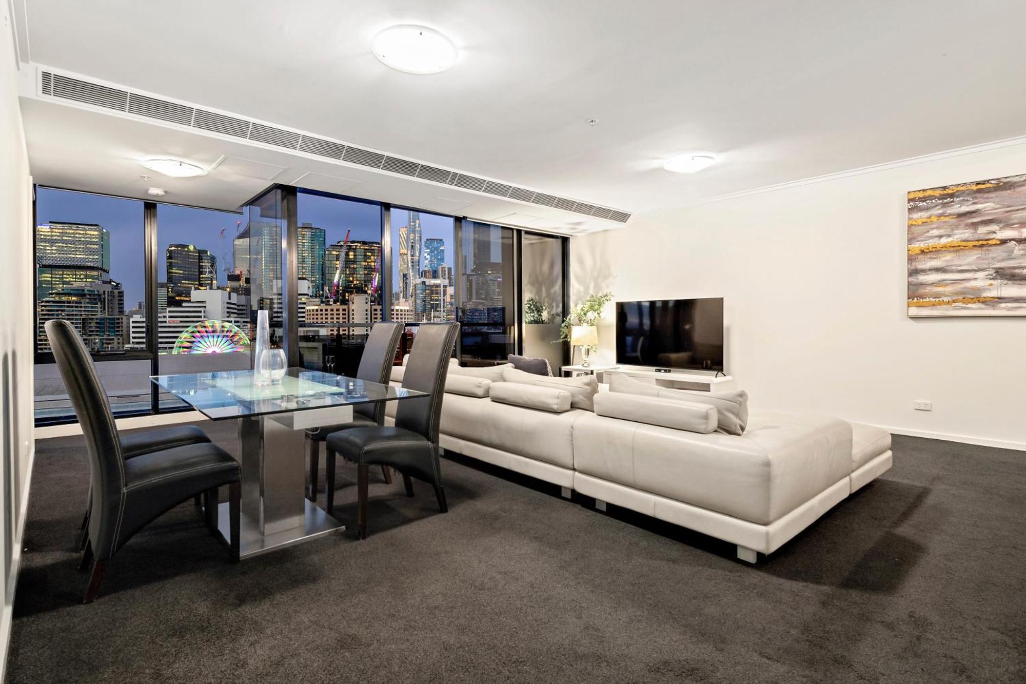 Apartment 7-bedroom Neighbouring Opposite Casino *
