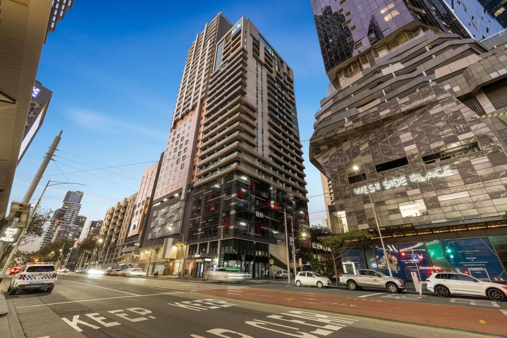 Comfort Urban Oasis In Spencer Cityviews Apartment Melbourne