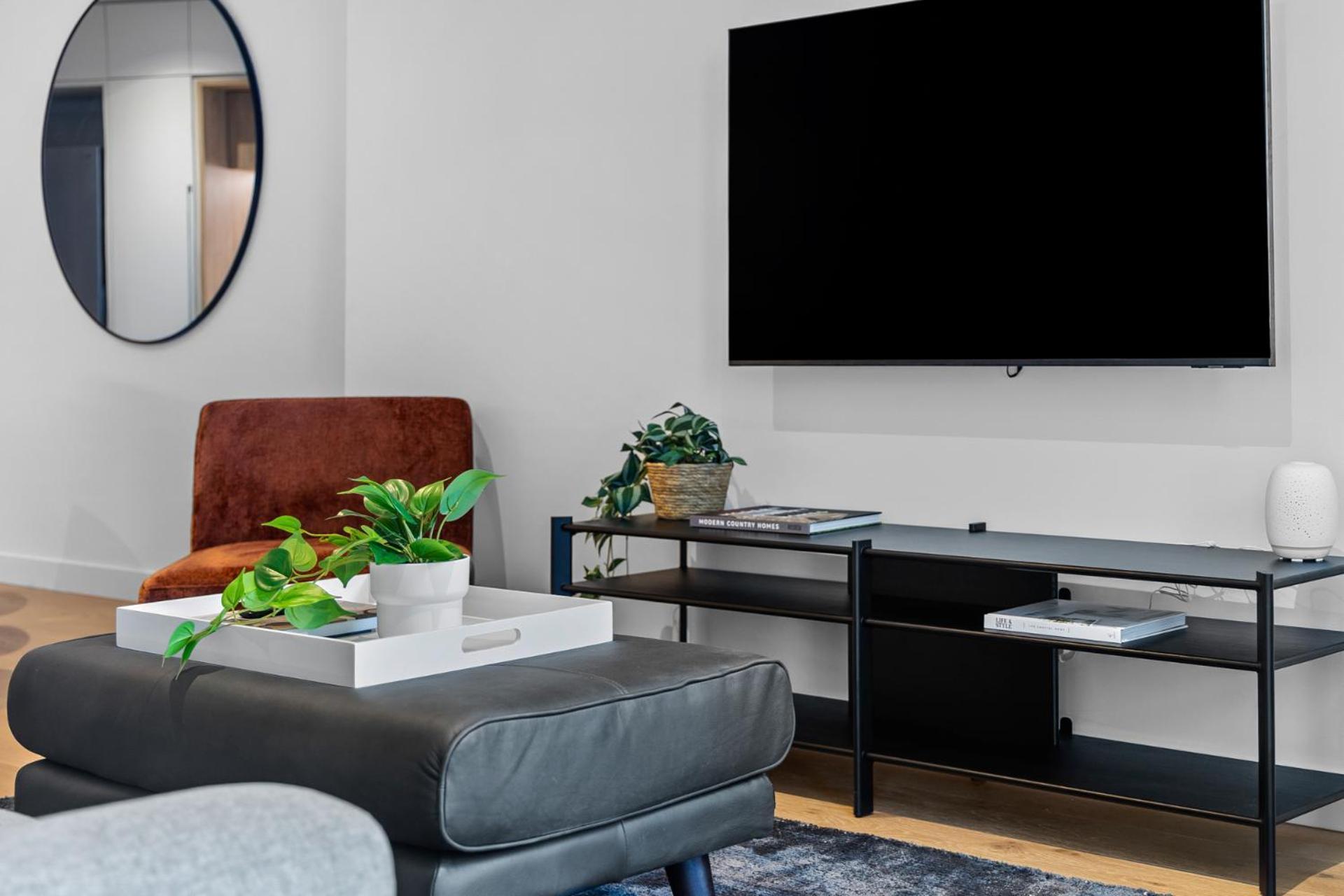 Stunning Westside Cbd 2bd, Heated Pool, Gym, Sauna, Steam Melbourne