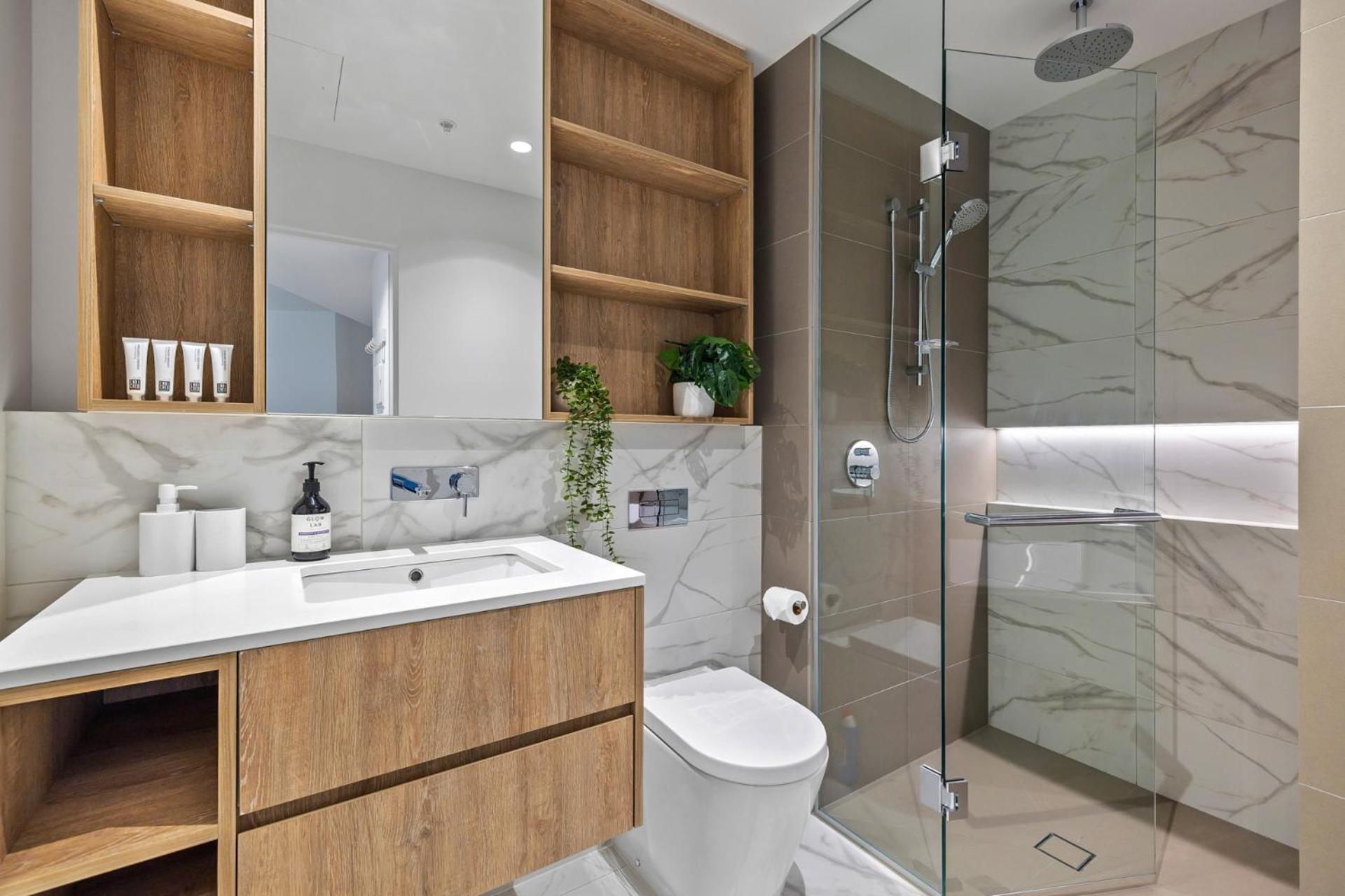 Stunning Westside Cbd 2bd, Heated Pool, Gym, Sauna, Steam