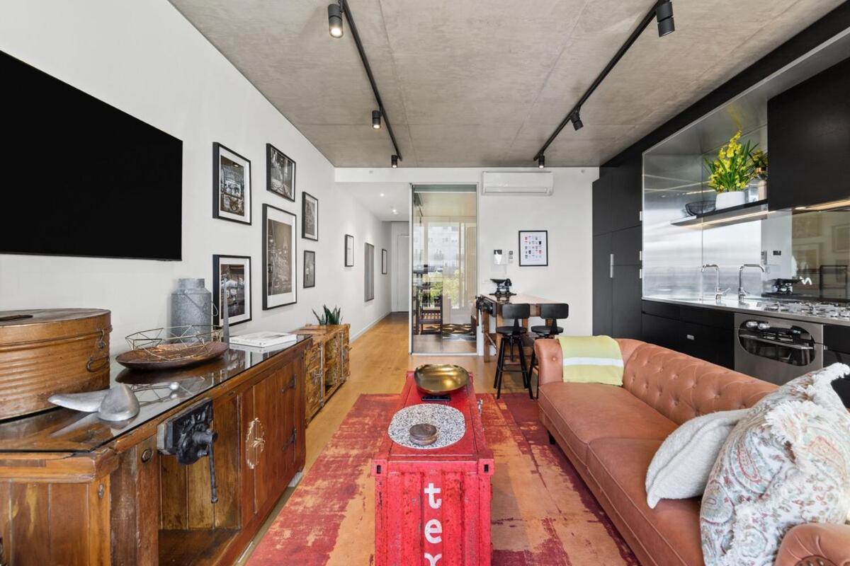 Greville St Gem Modern Industrial *