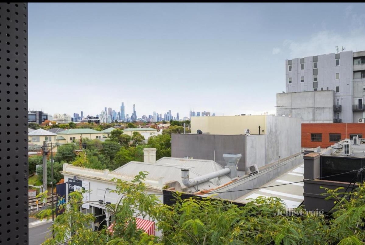 Greville St Gem Modern Industrial Apartment *