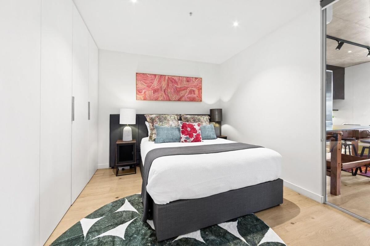 Greville St Gem Modern Industrial *