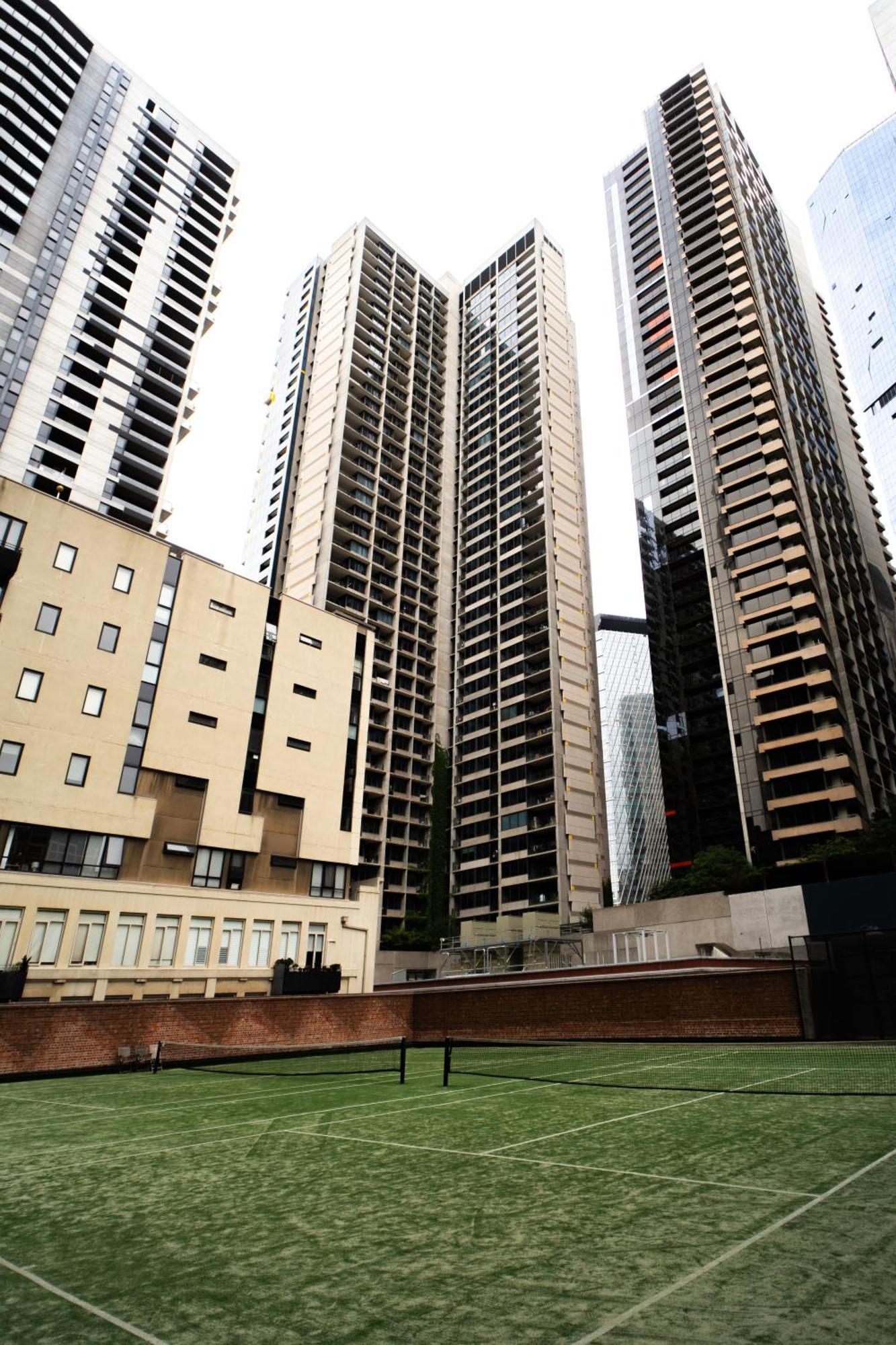 Cbd With Terrace * Melbourne