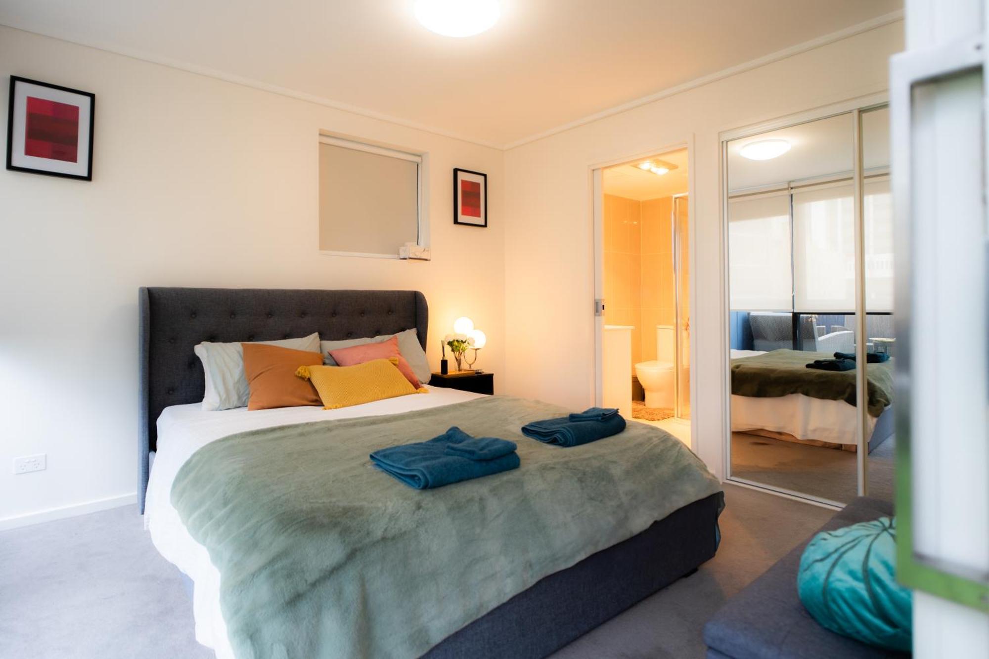 Cbd With Terrace Apartment Melbourne