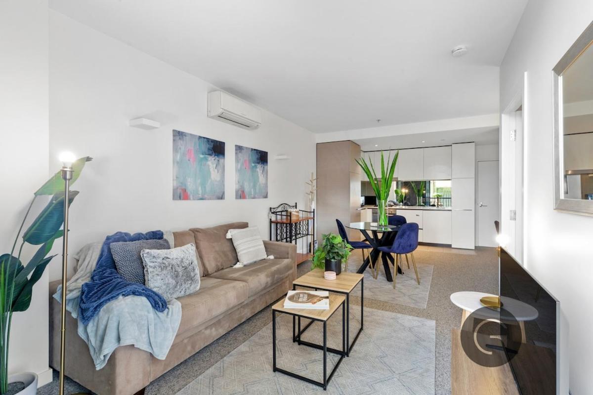 Apartment Modern Cozy Inner 1brd Near F1 Track *