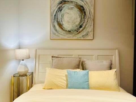 Royal Executive Living Bay N City Luxe Executive Residency