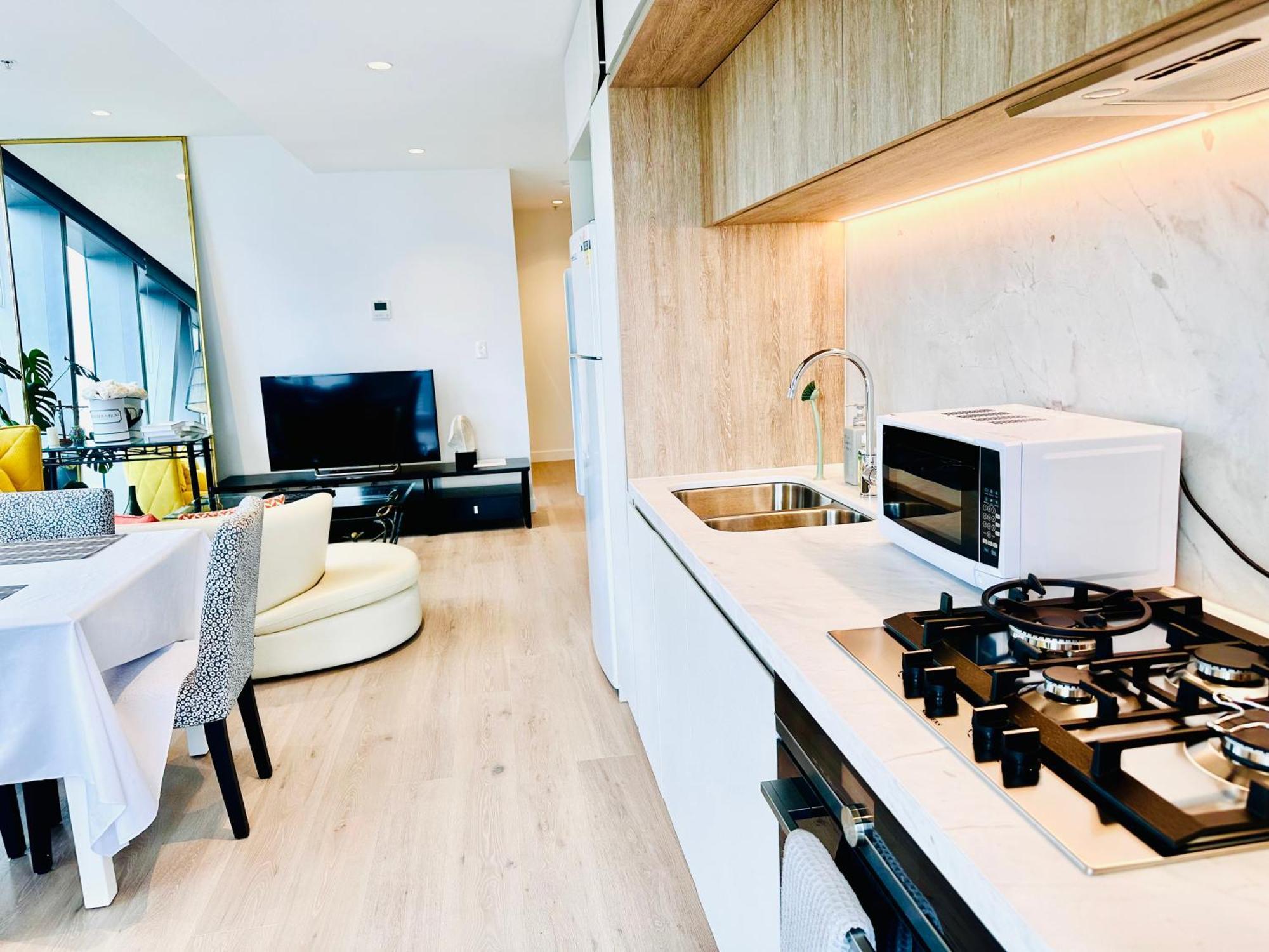 Royal Executive Living Bay N City Luxe Executive Residency Apartment *