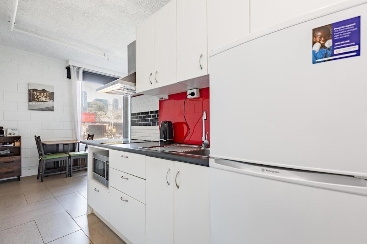 Prime Location - Newly Renovated Quaint 1br Apt! Apartment
