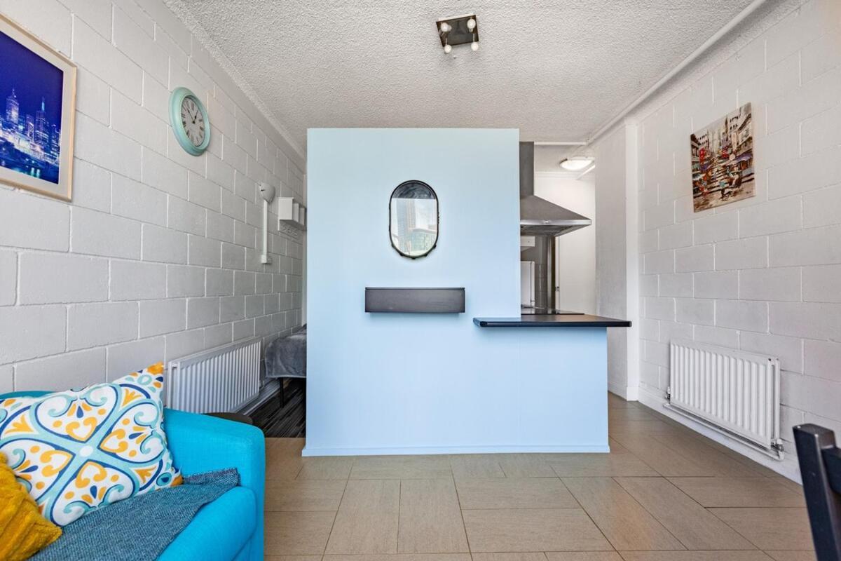 Prime Location - Newly Renovated Quaint 1br Apt! *