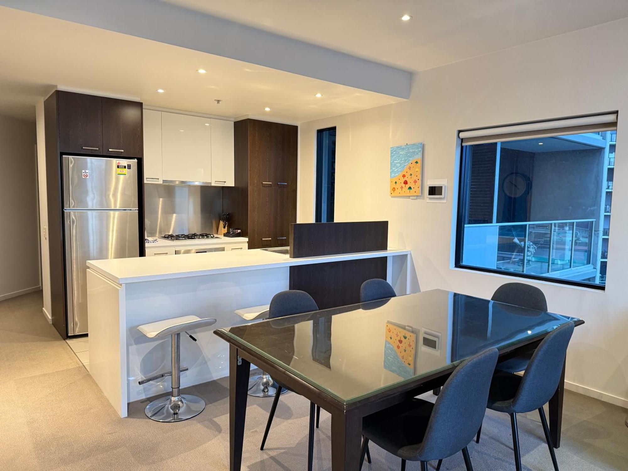 Aparthotel Akom At Docklands 4*