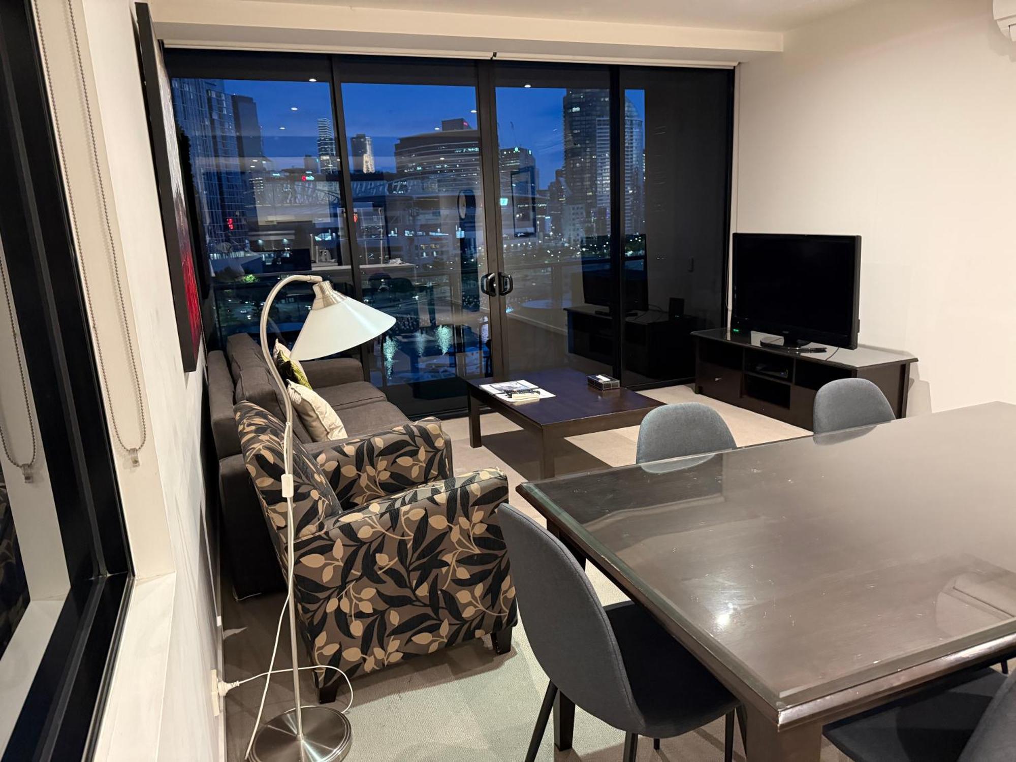 Akom At Docklands 4*