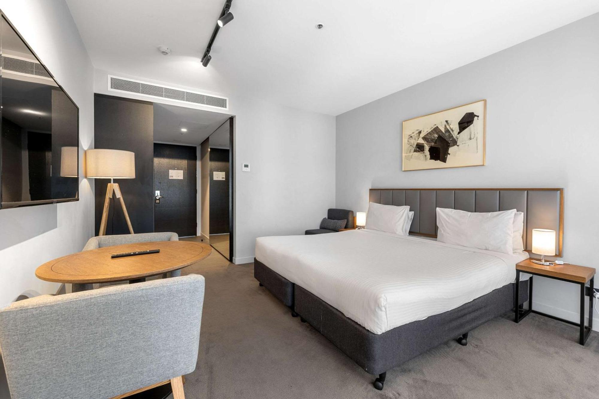 Clarion South Hotel 4*