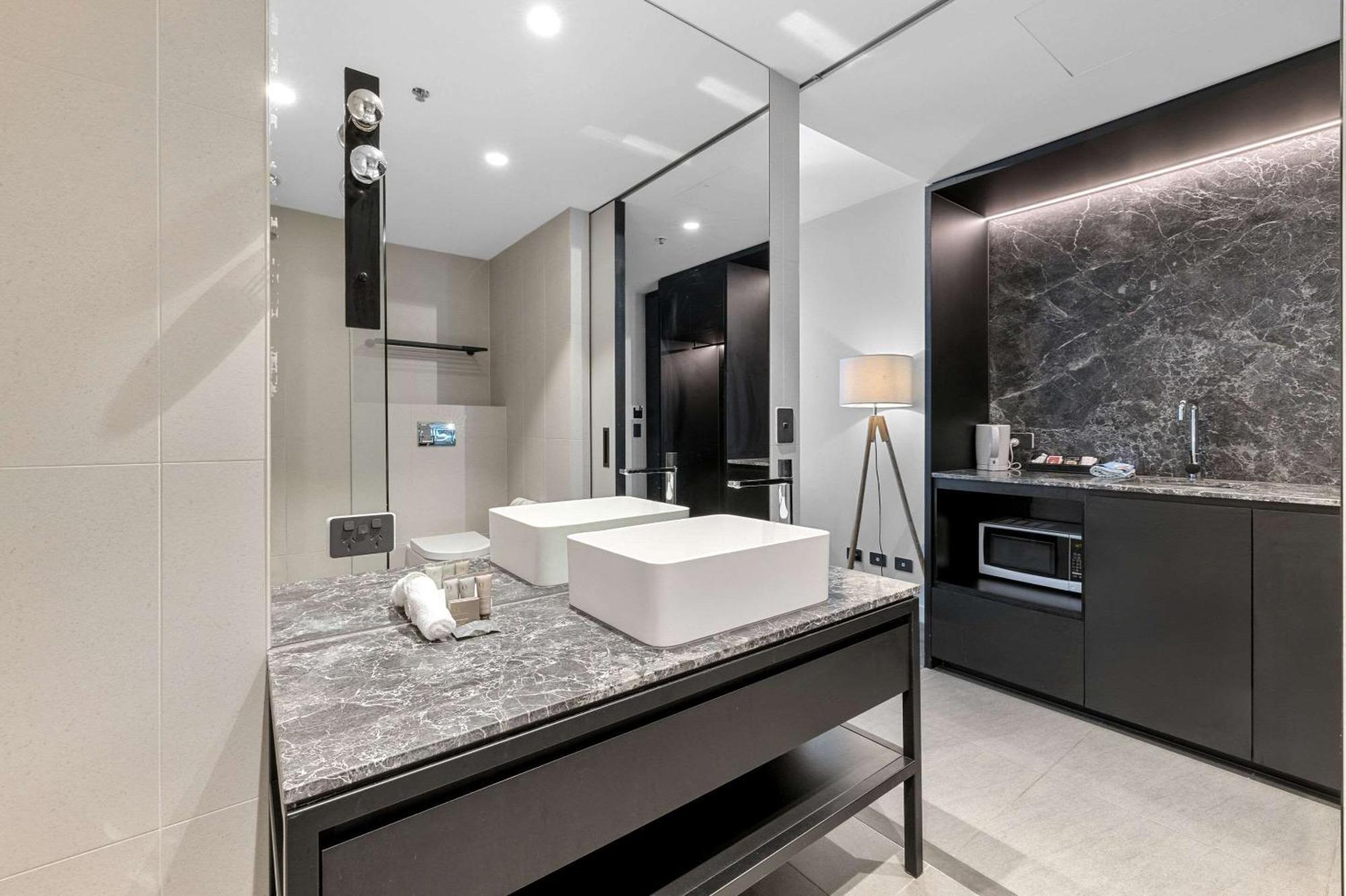 Clarion South 4*
