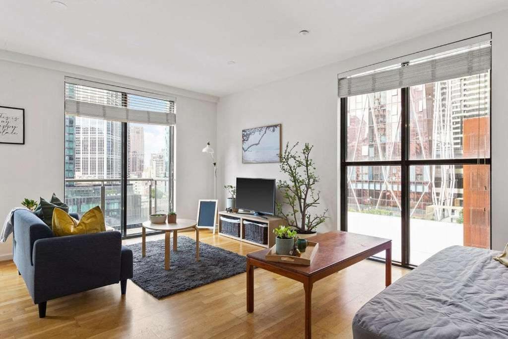 Apartment Chic 2br Loft Near Free Parking *