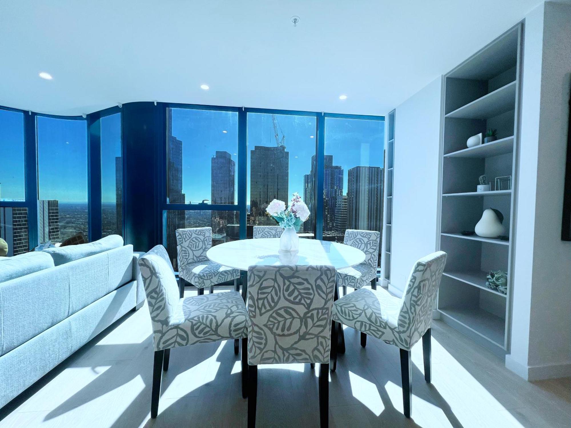 Beautiful 4b3b Cbd Free Wifi * Melbourne