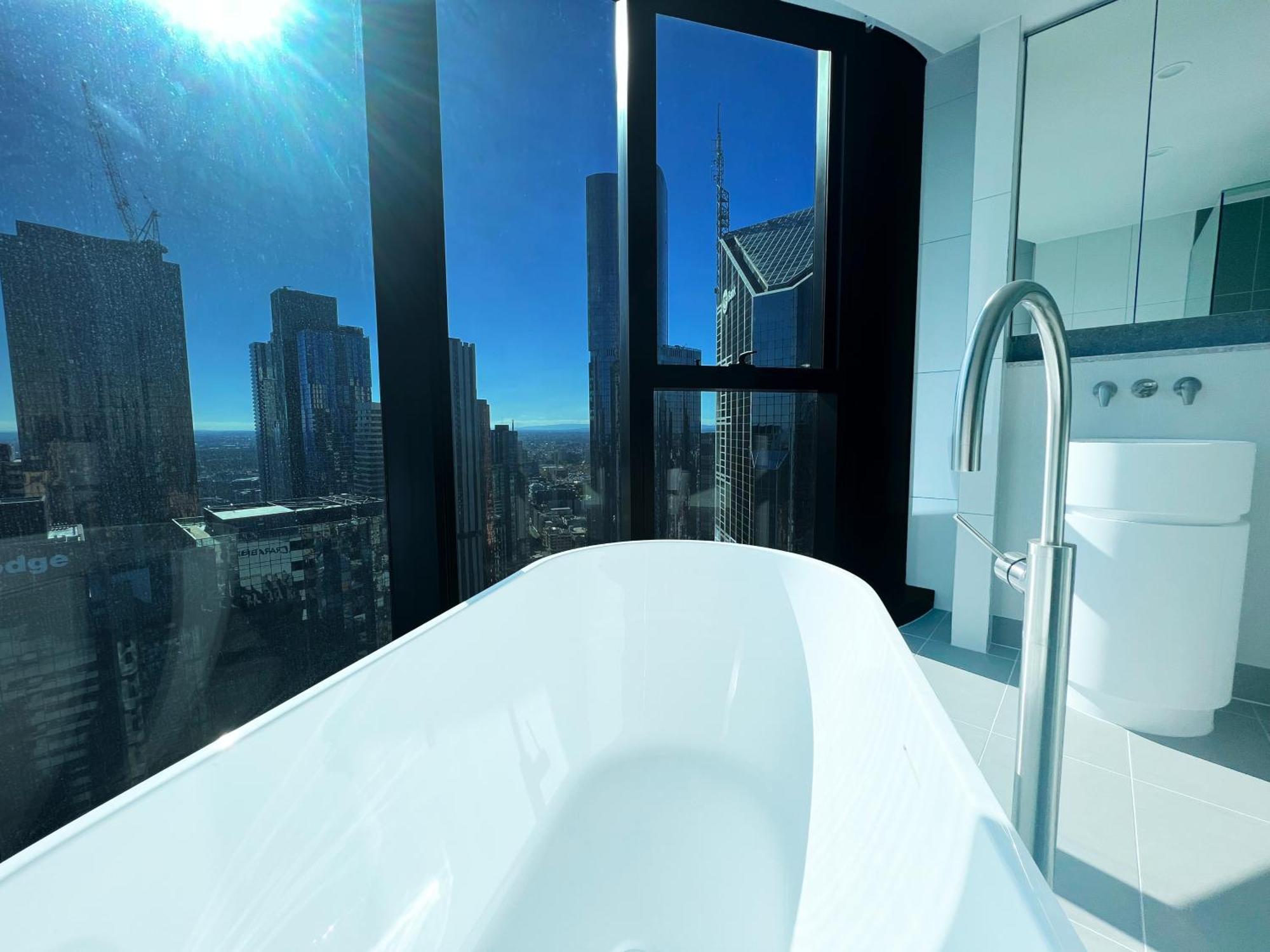 Beautiful 4b3b Cbd Free Wifi Melbourne
