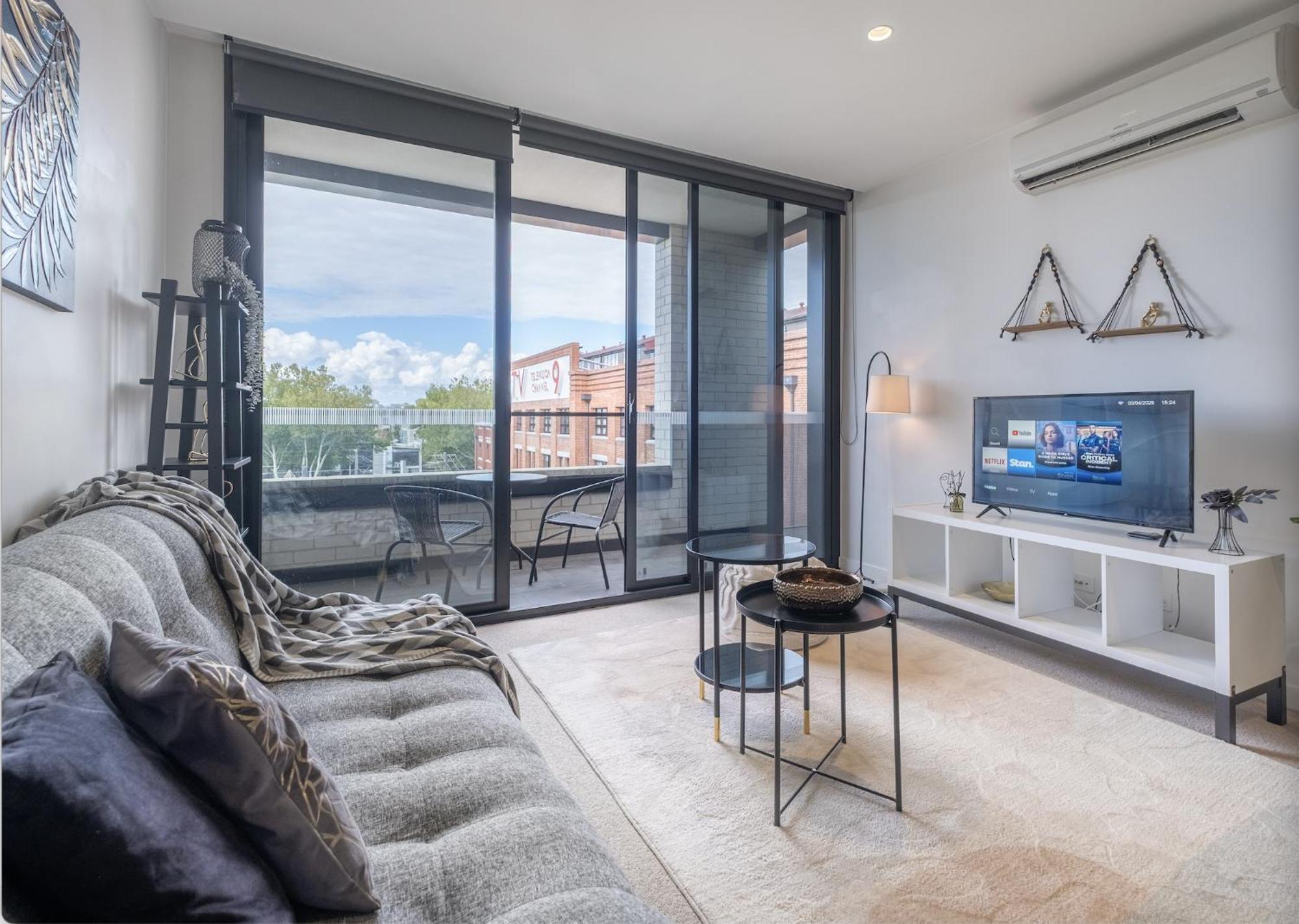 Apartment Yarra River Walking Mcg One Br In Richmond Melbourne
