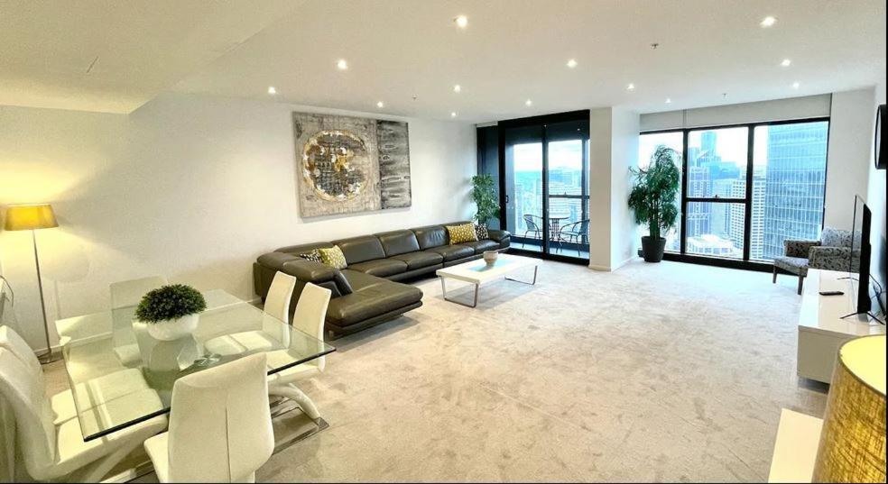 Apartment Sub-penthouse Style With Amazing Views