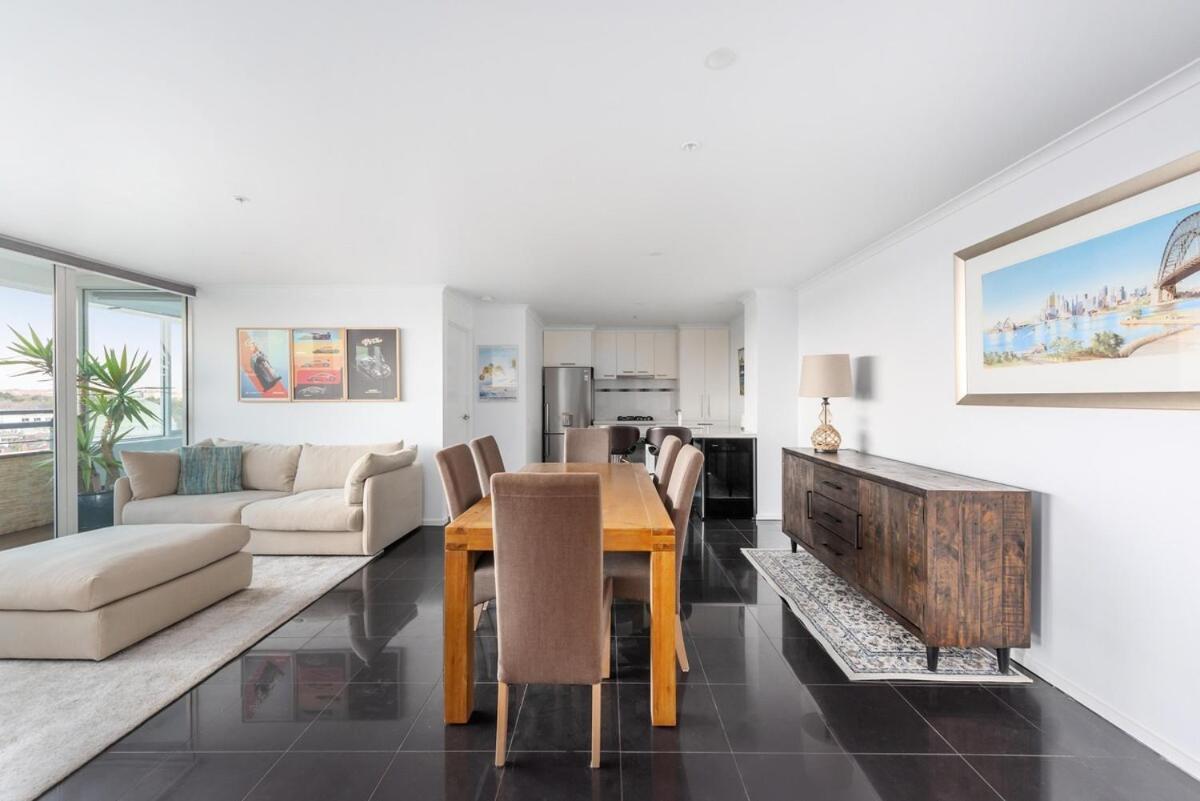 Apartment 2 Bedroom Great View, Free Parking, Tennis Court & Pool *