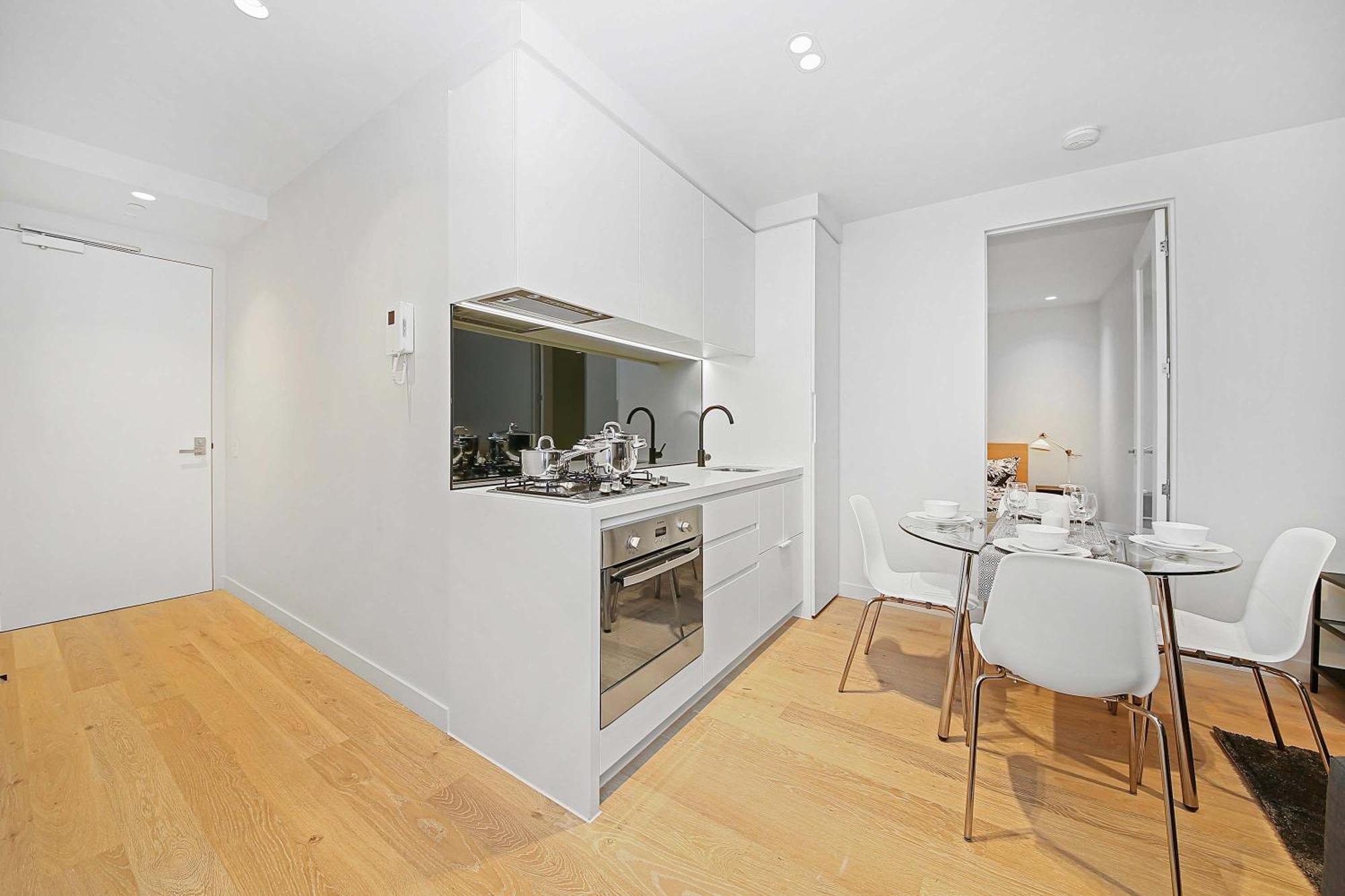 Trendy 2-bedroom In Cbd * Melbourne