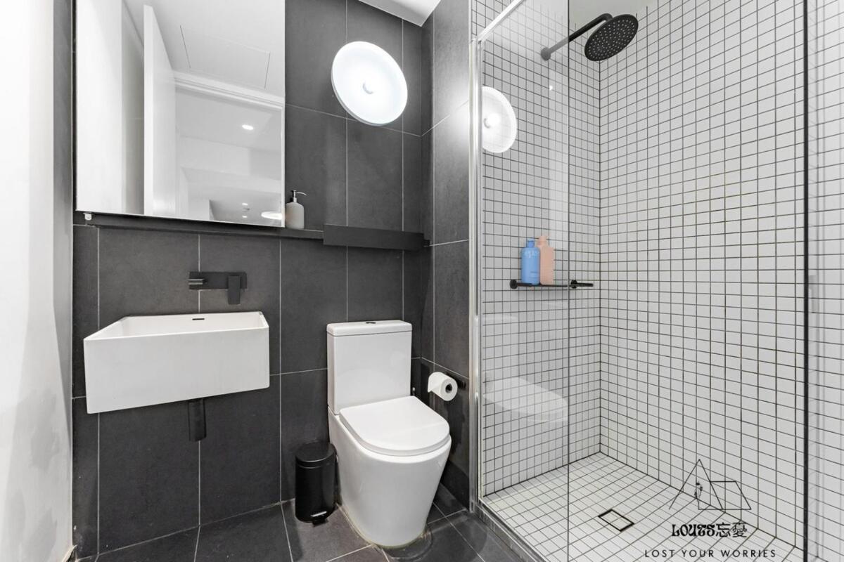 Mel Cbd 2 Bed Melbourne