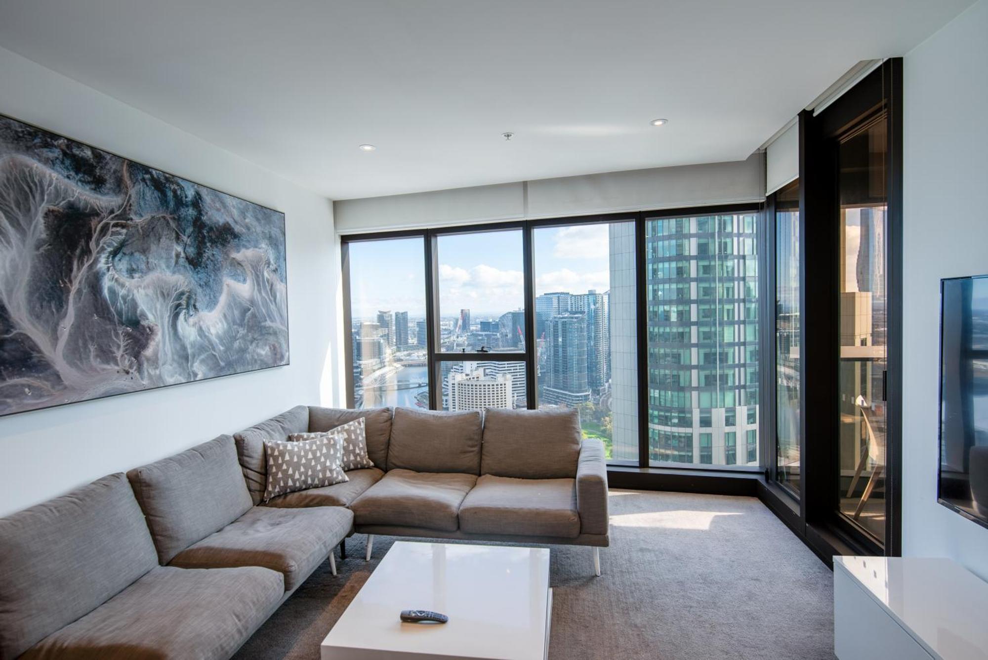 Prima Tower Level 33 With Balcony Apartment *