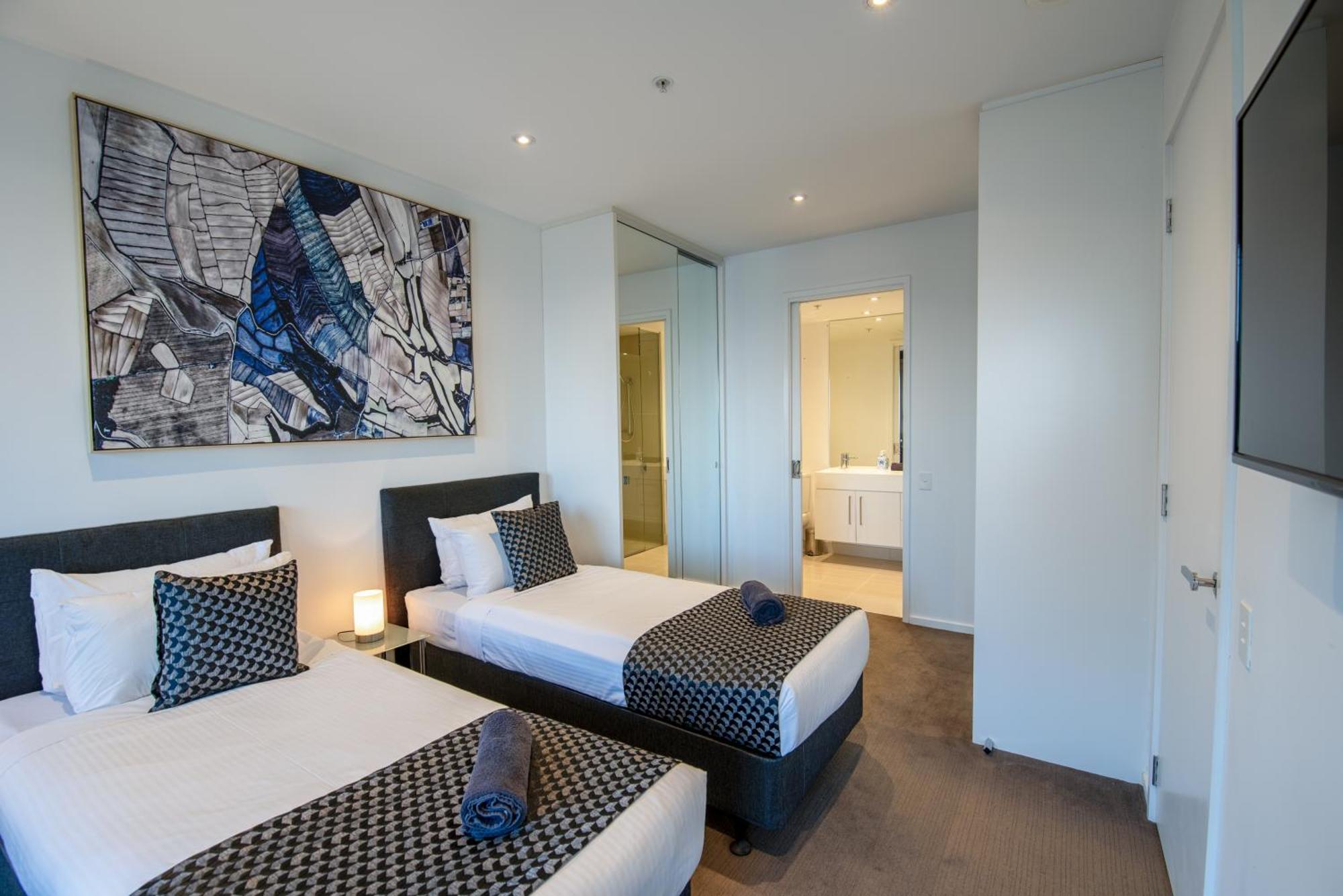 Prima Tower Level 33 With Balcony * Melbourne