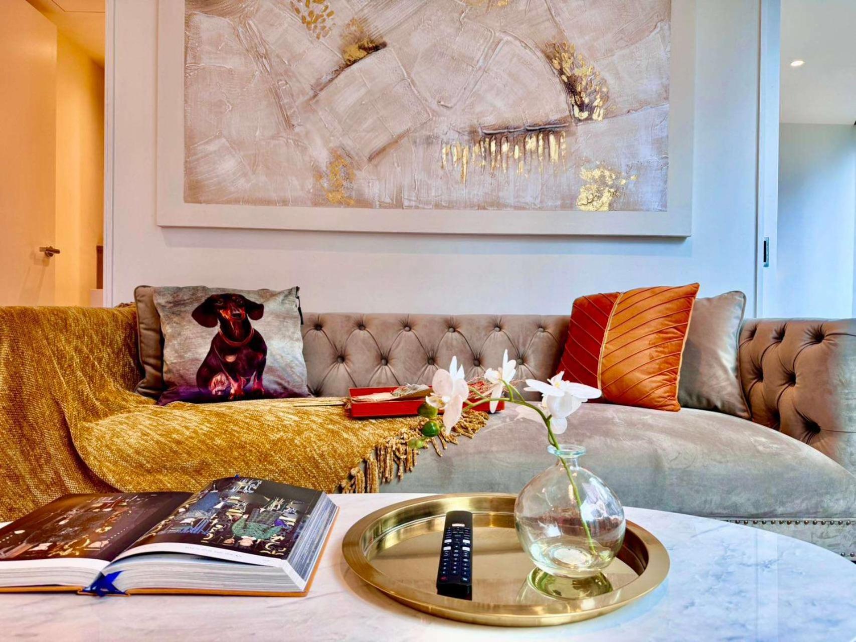 Comfort 2br - 2 Queens By Sky High * Melbourne