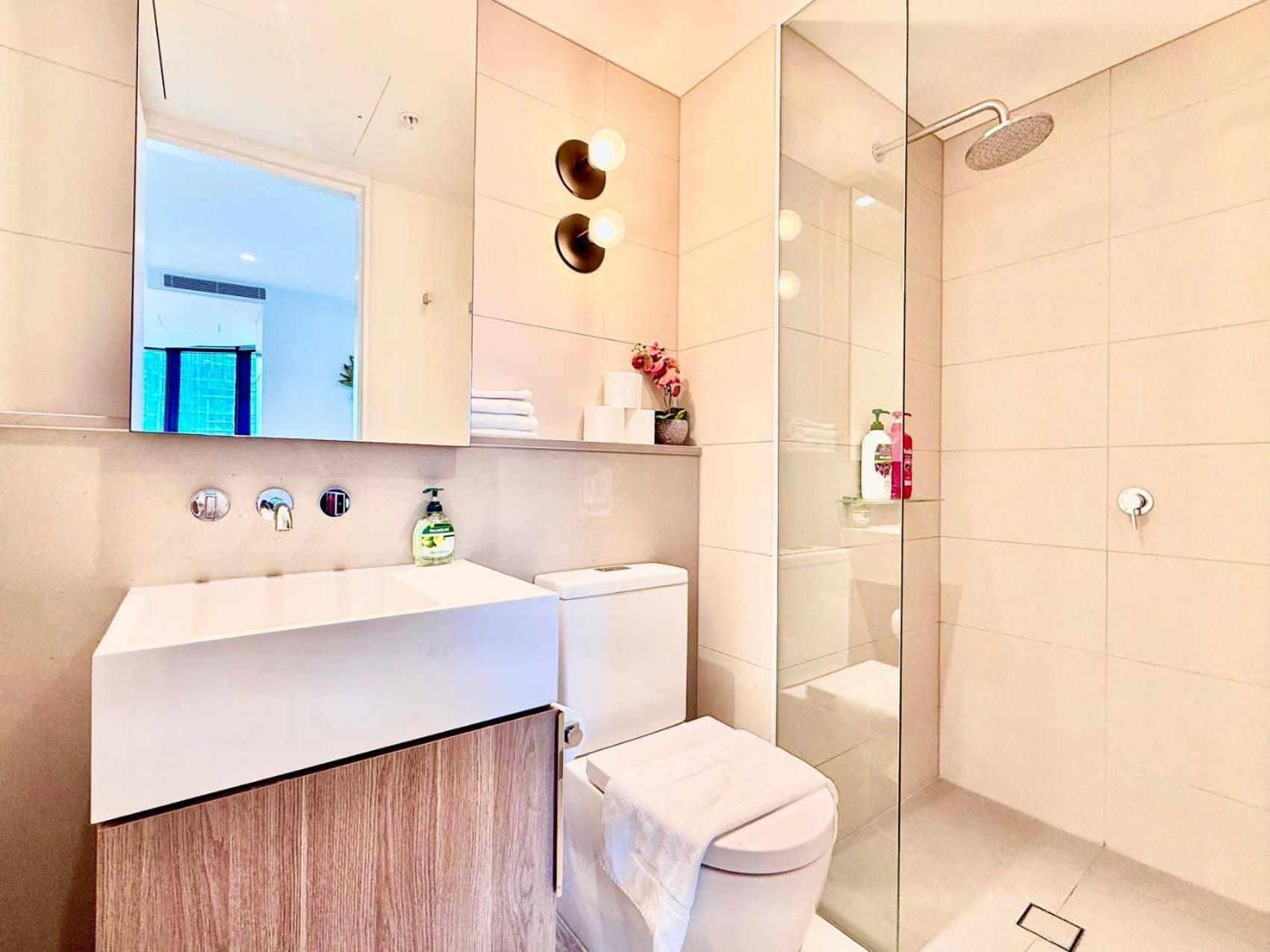 Comfort 2br - 2 Queens By Sky High Melbourne