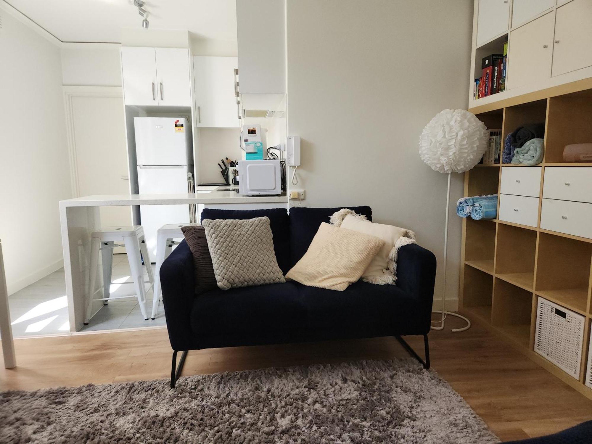 Cute And Cosy Studio!