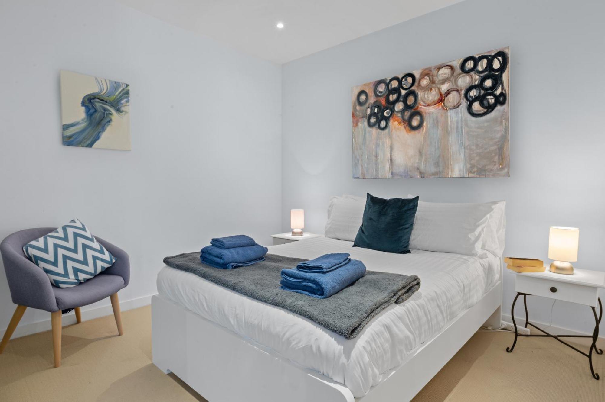 Centre Getaway Pool, Gym & Netflix * Melbourne