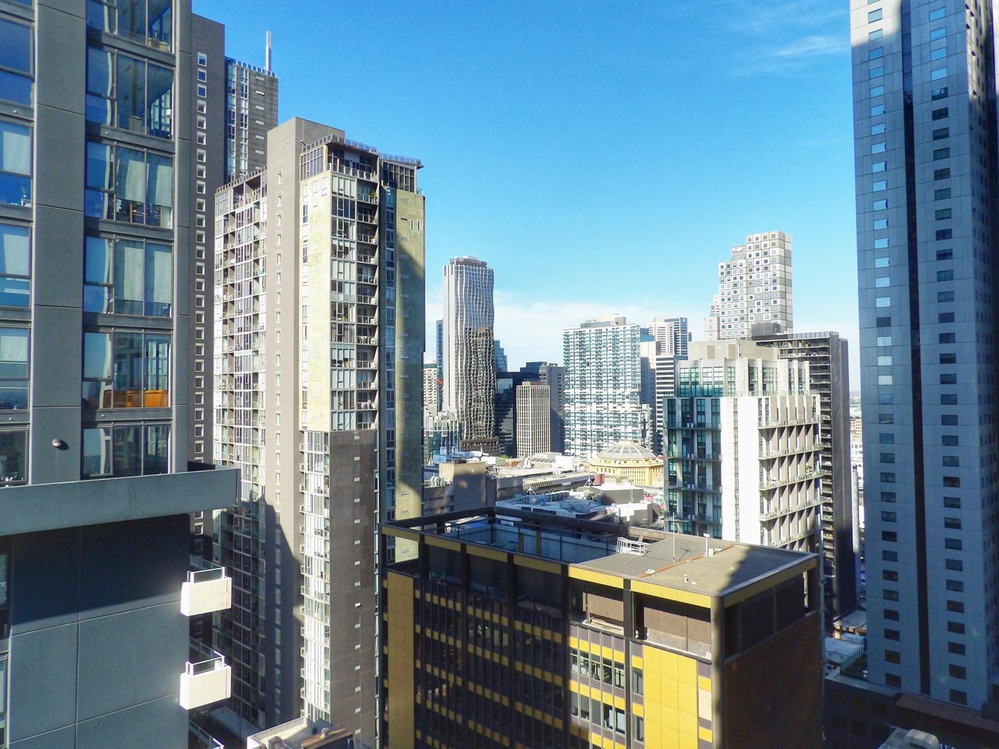Apartment Es2410-2bed 2bath Vision With Balcony, Pool & Gym *