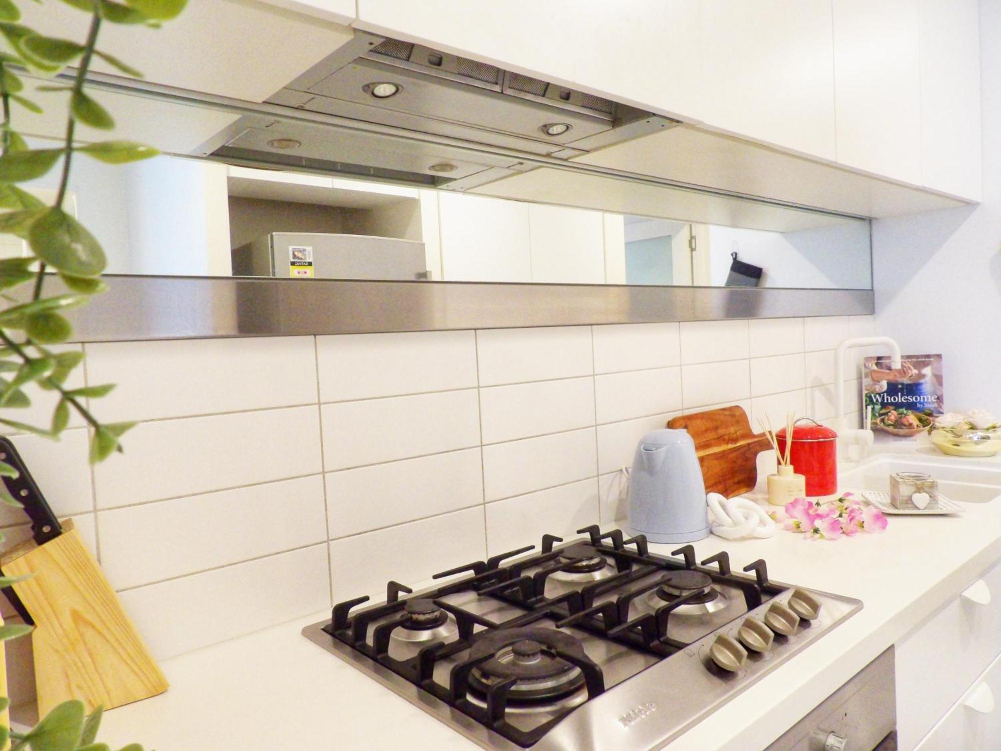 Es2410-2bed 2bath Vision With Balcony, Pool & Gym Melbourne