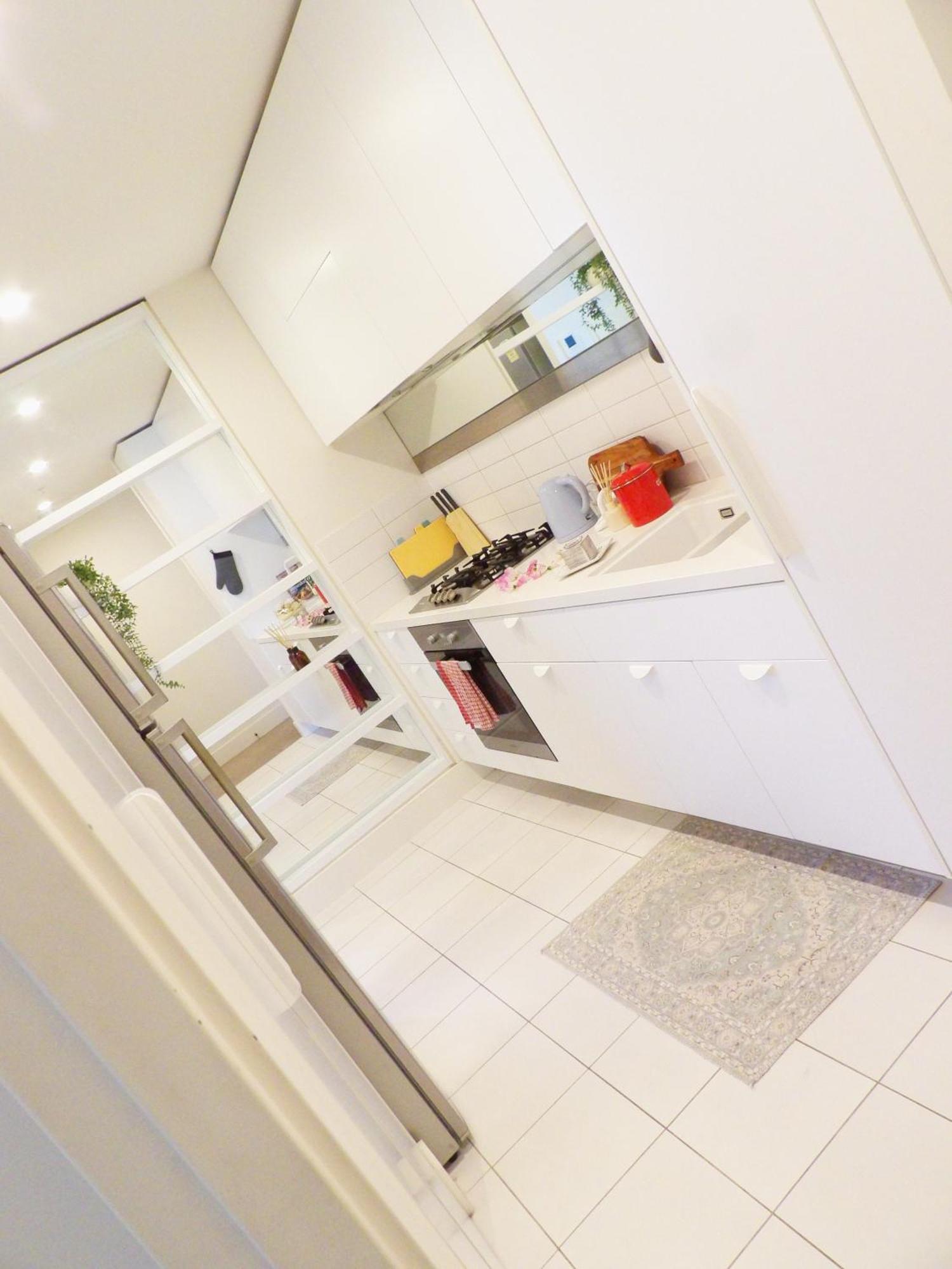 Apartment Es2410-2bed 2bath Vision With Balcony, Pool & Gym *