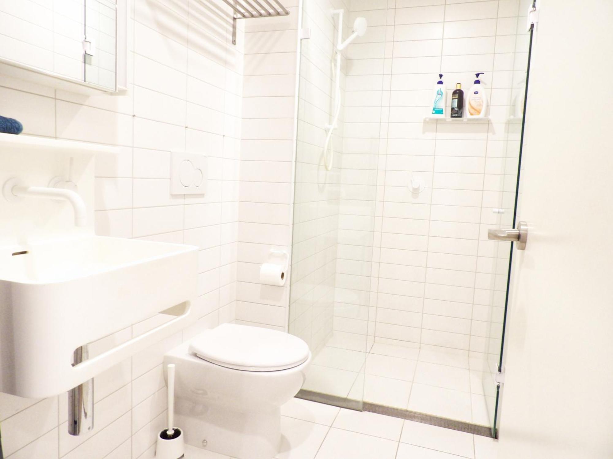 Es2410-2bed 2bath Vision With Balcony, Pool & Gym Apartment Melbourne