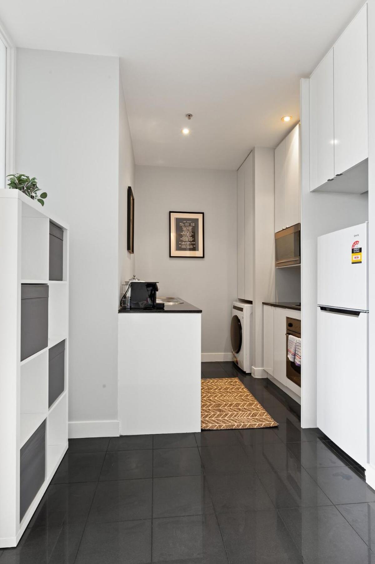 Apartment Premium Spot! Free Tram Zone, Flinders Stn Nearby!