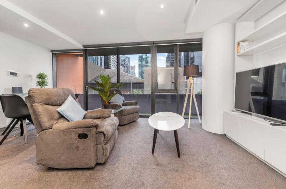Spacious Riverside Living