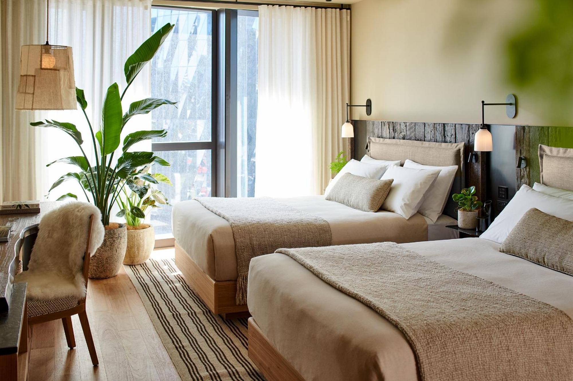 1 Hotel